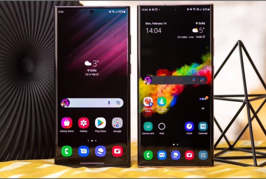 S22 Ultra next to Note20 Ultra