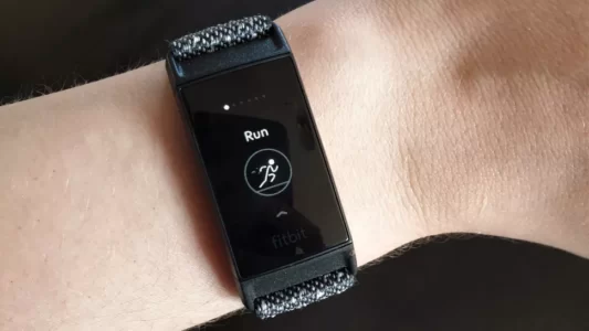 Fitbit Charge 4