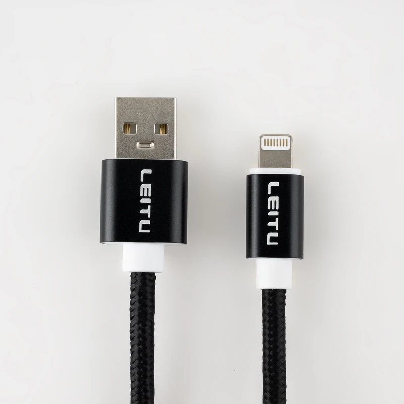 شارژر فندکی لیتو مدل LC-C8 توان 18 وات به همراه کابل تبدیل لایتنینگ 4 شارژر فندکی لیتو مدل LC-C8 توان 18 وات به همراه کابل تبدیل لایتنینگ