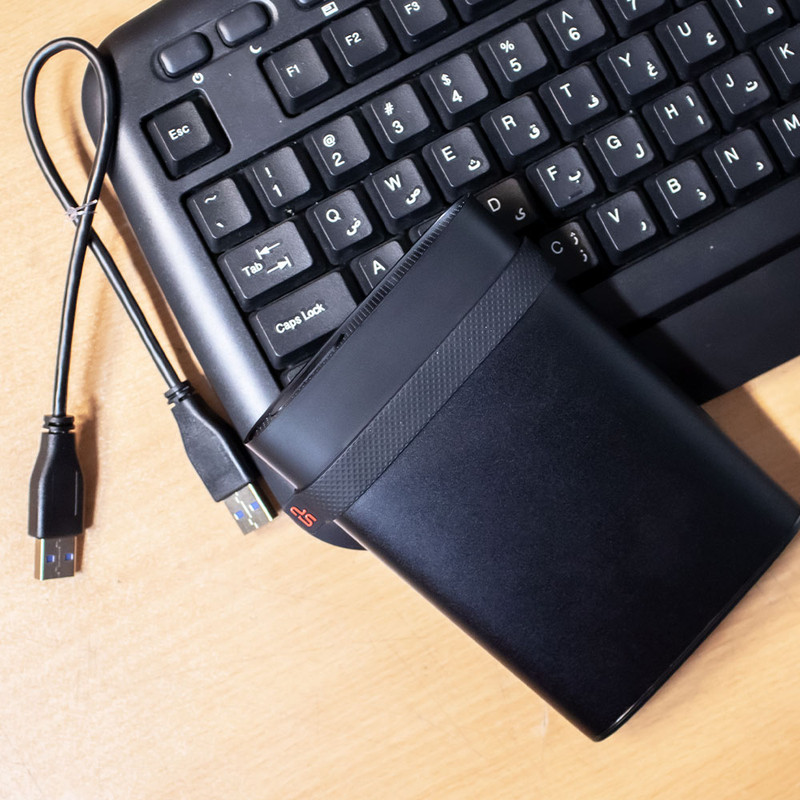 هارد اکسترنال سیلیکون پاور مدل A85B ظرفیت یک ترابایت دارای رابط USB Type-A 3.2 11 هارد اکسترنال سیلیکون پاور مدل A85B ظرفیت یک ترابایت دارای رابط USB Type-A 3.2