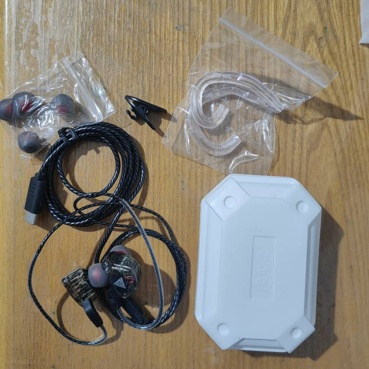 هندزفری کیو کی زد مدل AK6 Type C 11 هندزفری کیو کی زد مدل AK6 Type C